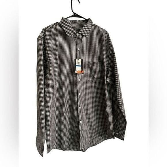 Van Heusen Other - Van Heusen Classic fit stay put collar NWT size XL 17-17 1/2 wrinkle free.